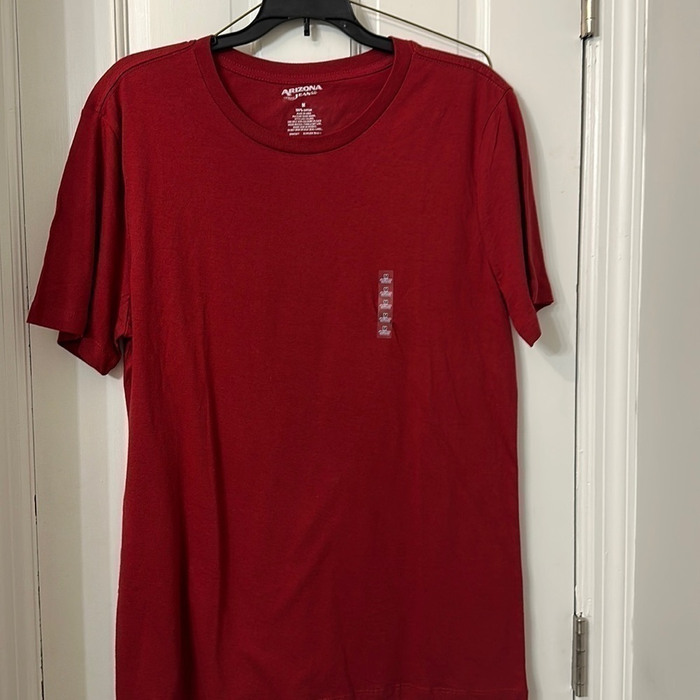 Arizona red M new with tags mens tee